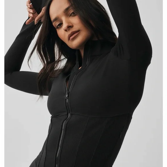 ALO Yoga Black Blazer - Picture 2 of 3